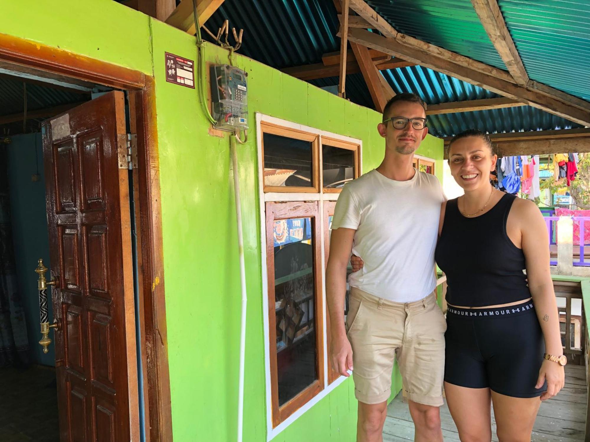 Dua Putri Komodo Homestay Kültér fotó