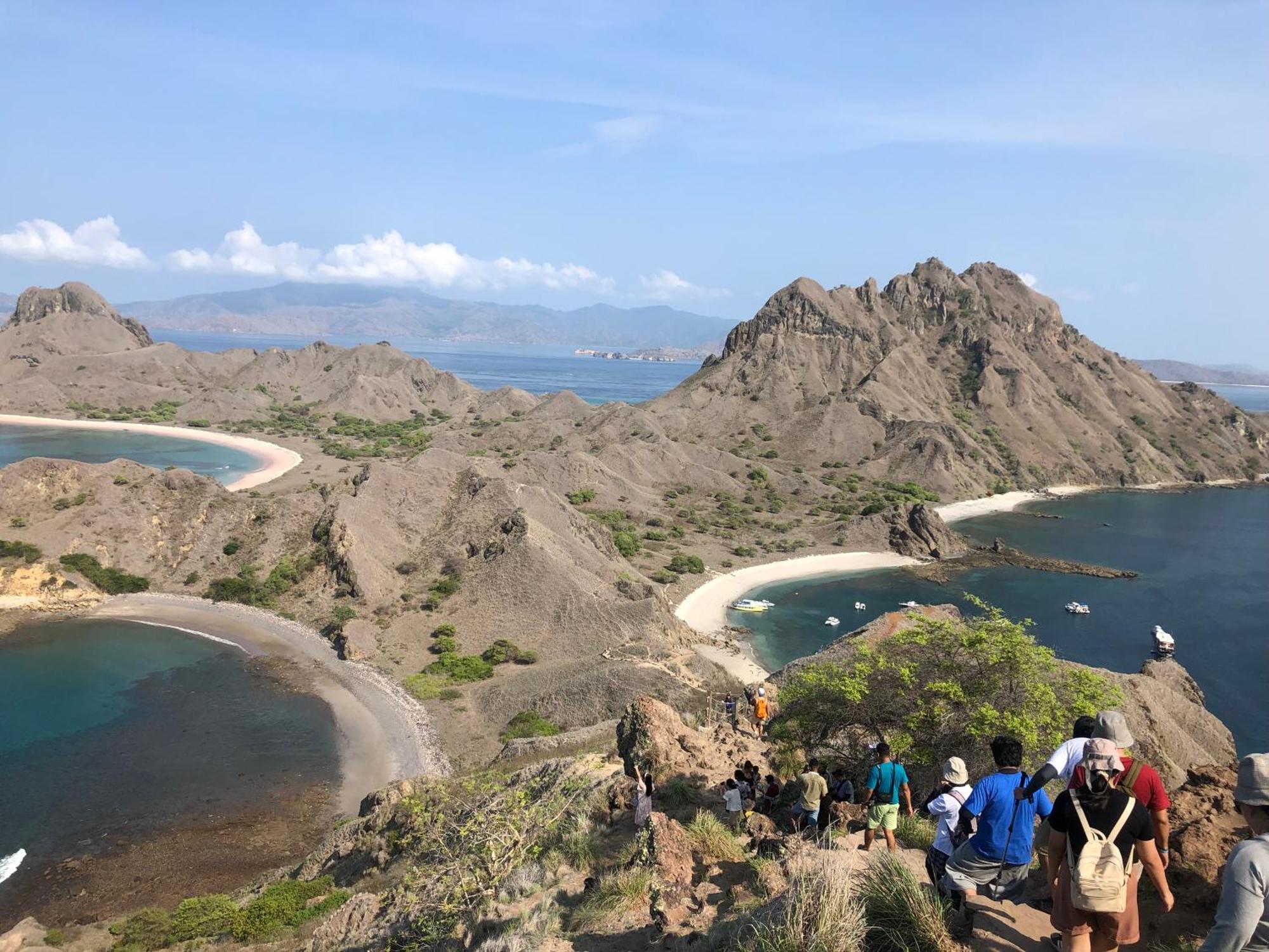 Dua Putri Komodo Homestay Kültér fotó