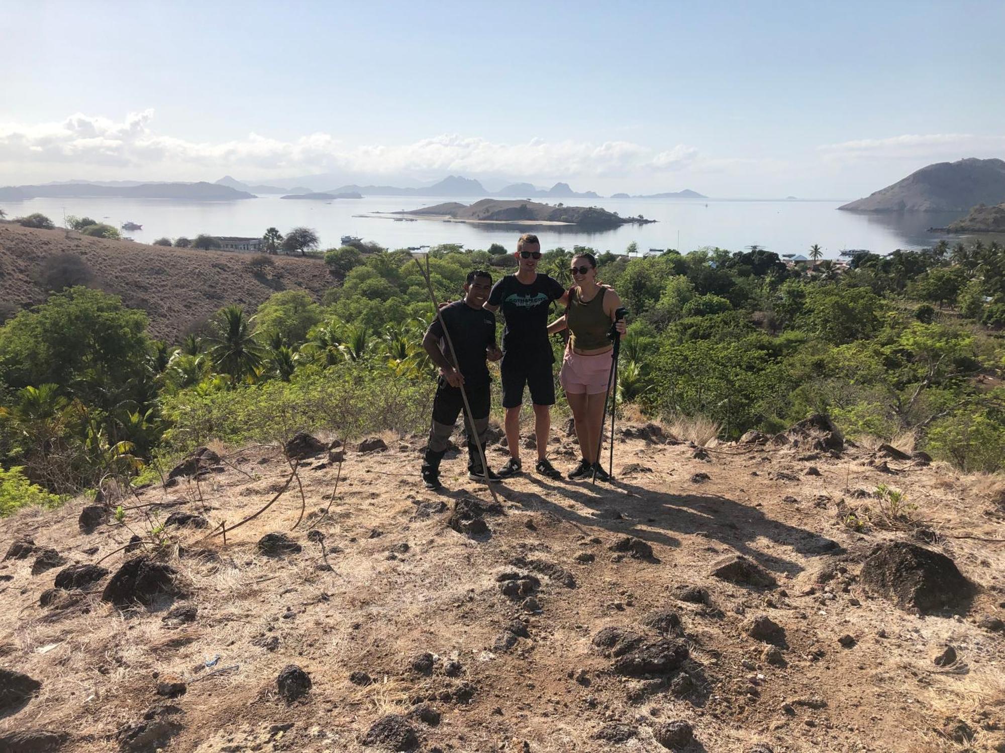 Dua Putri Komodo Homestay Kültér fotó