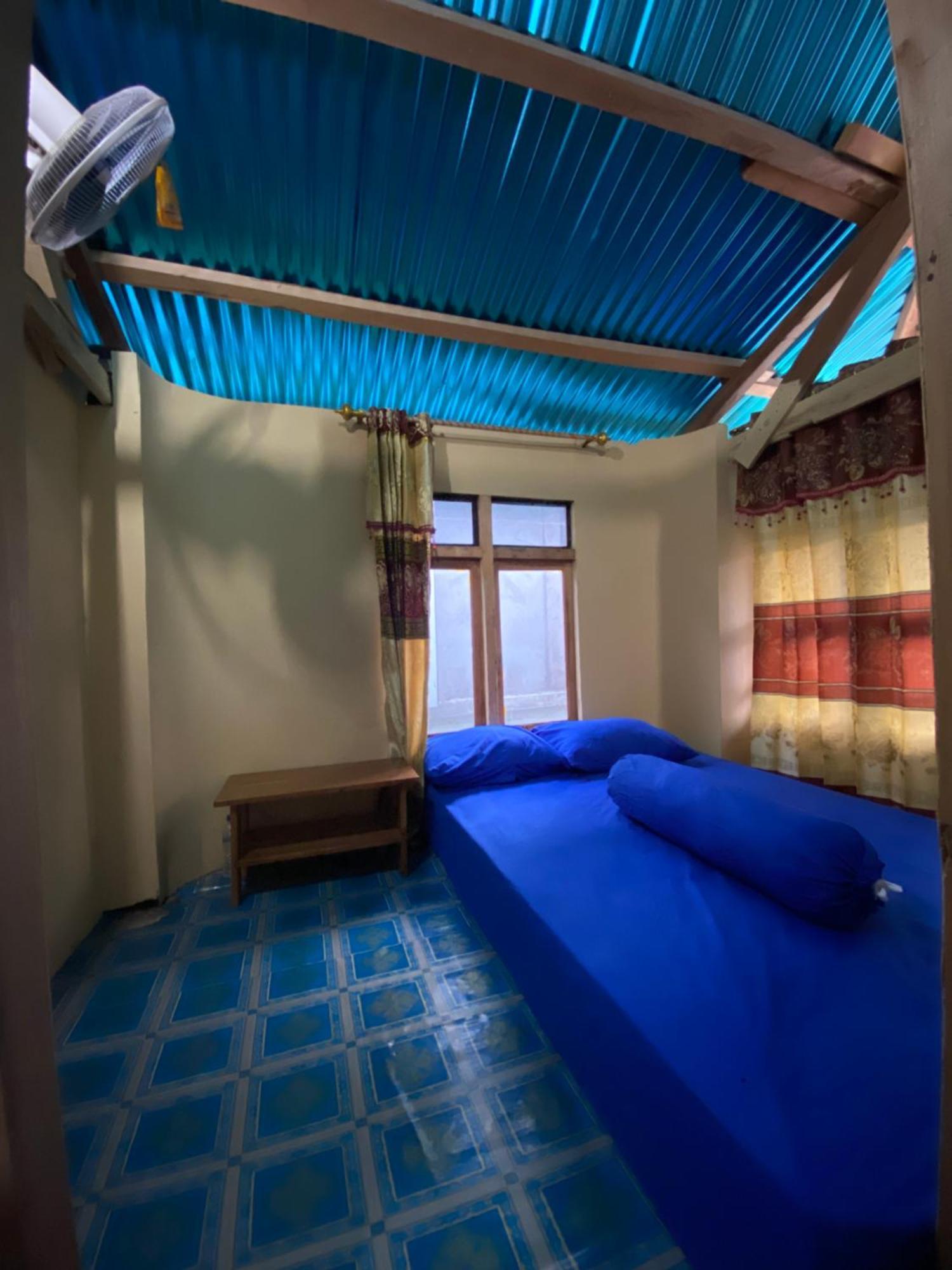 Dua Putri Komodo Homestay Kültér fotó