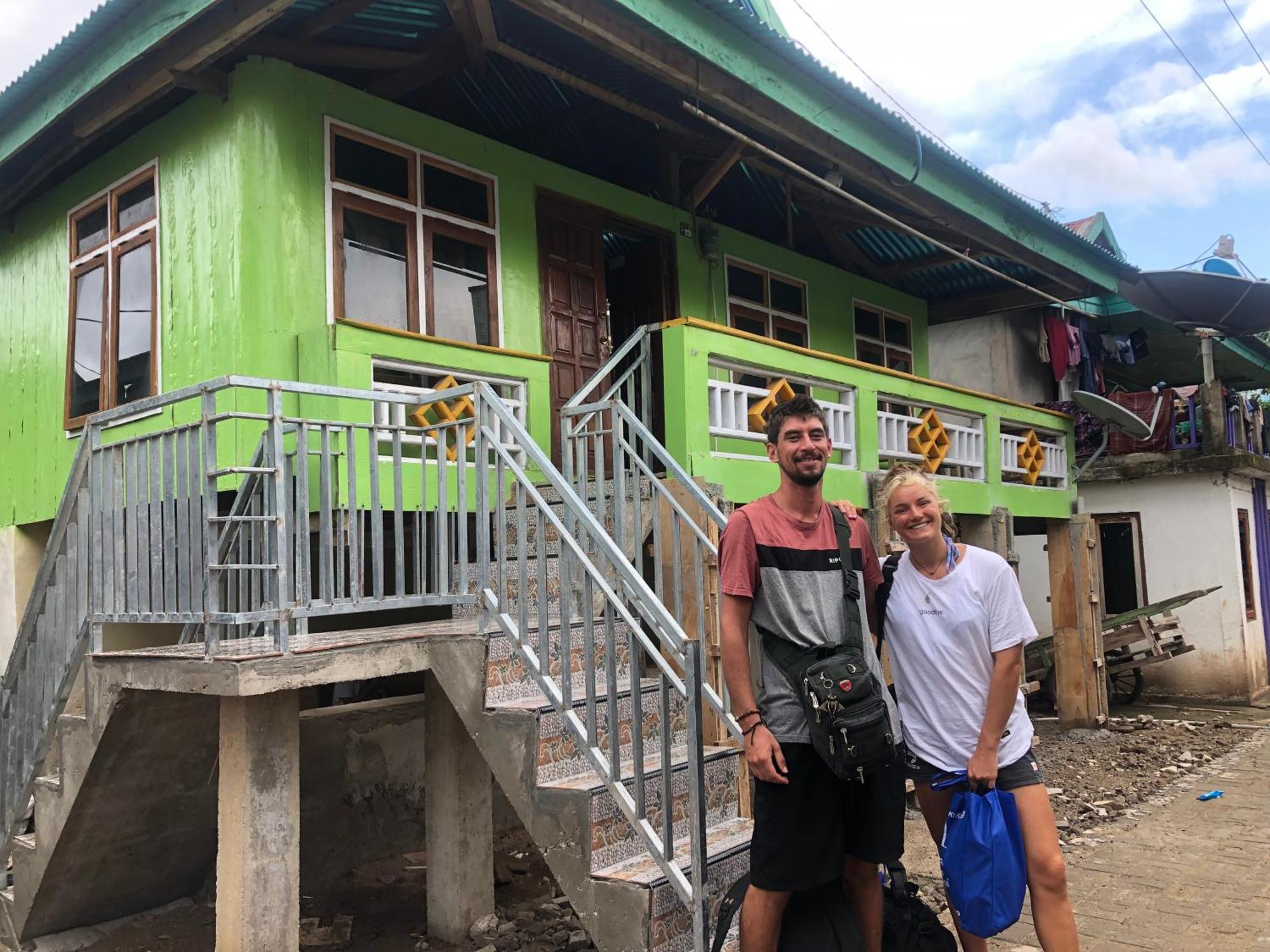 Dua Putri Komodo Homestay Kültér fotó