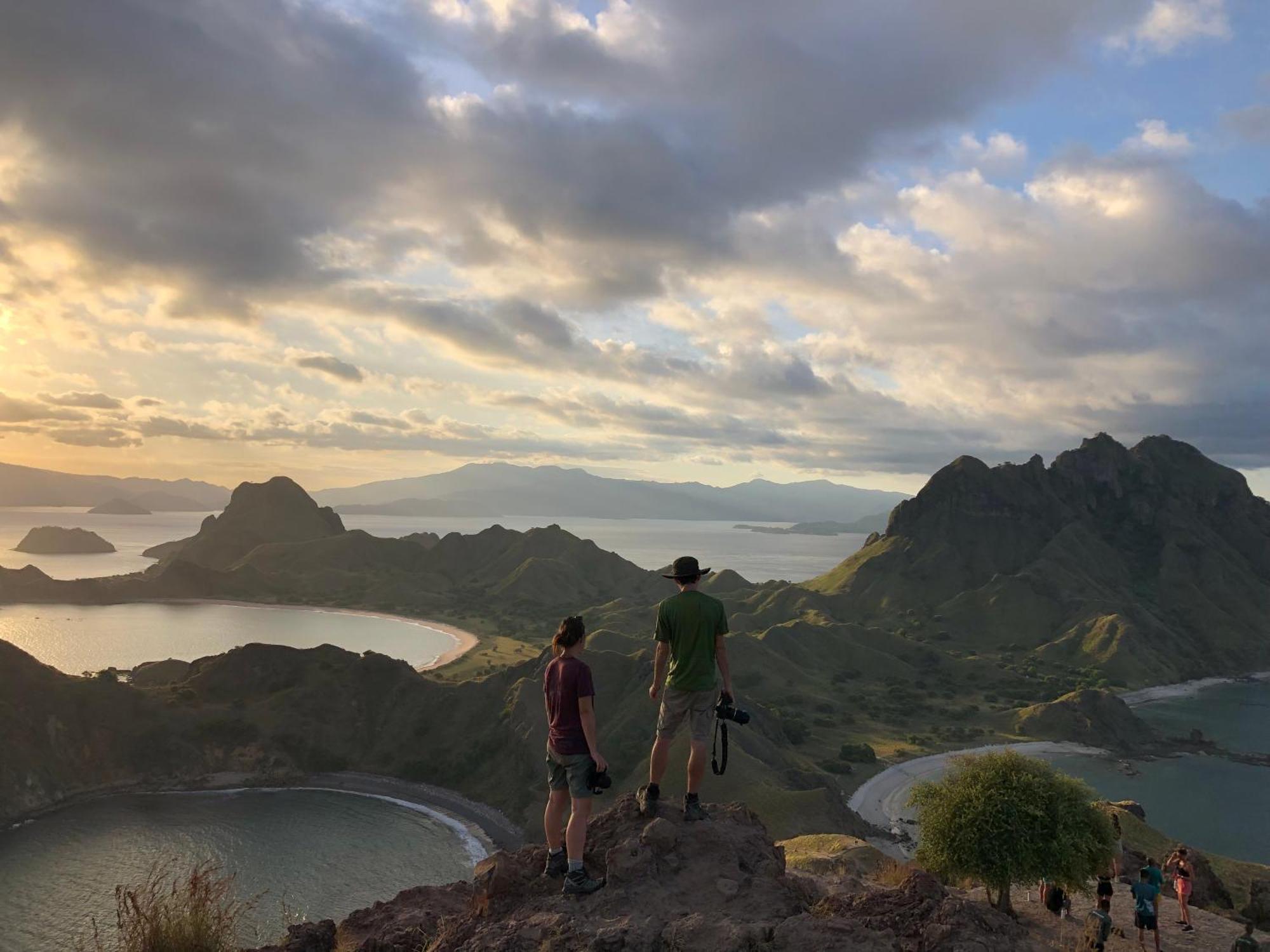 Dua Putri Komodo Homestay Kültér fotó
