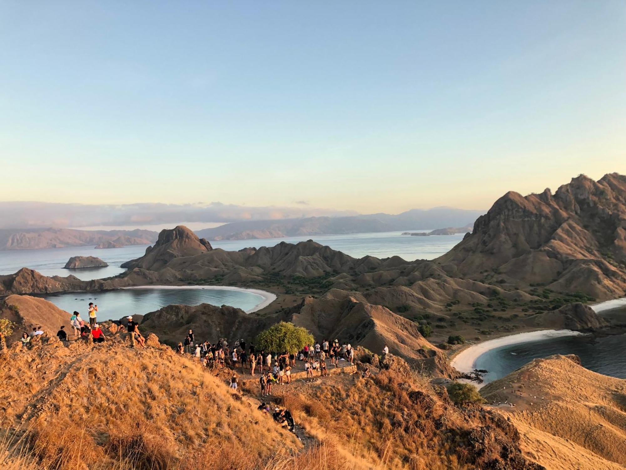 Dua Putri Komodo Homestay Kültér fotó