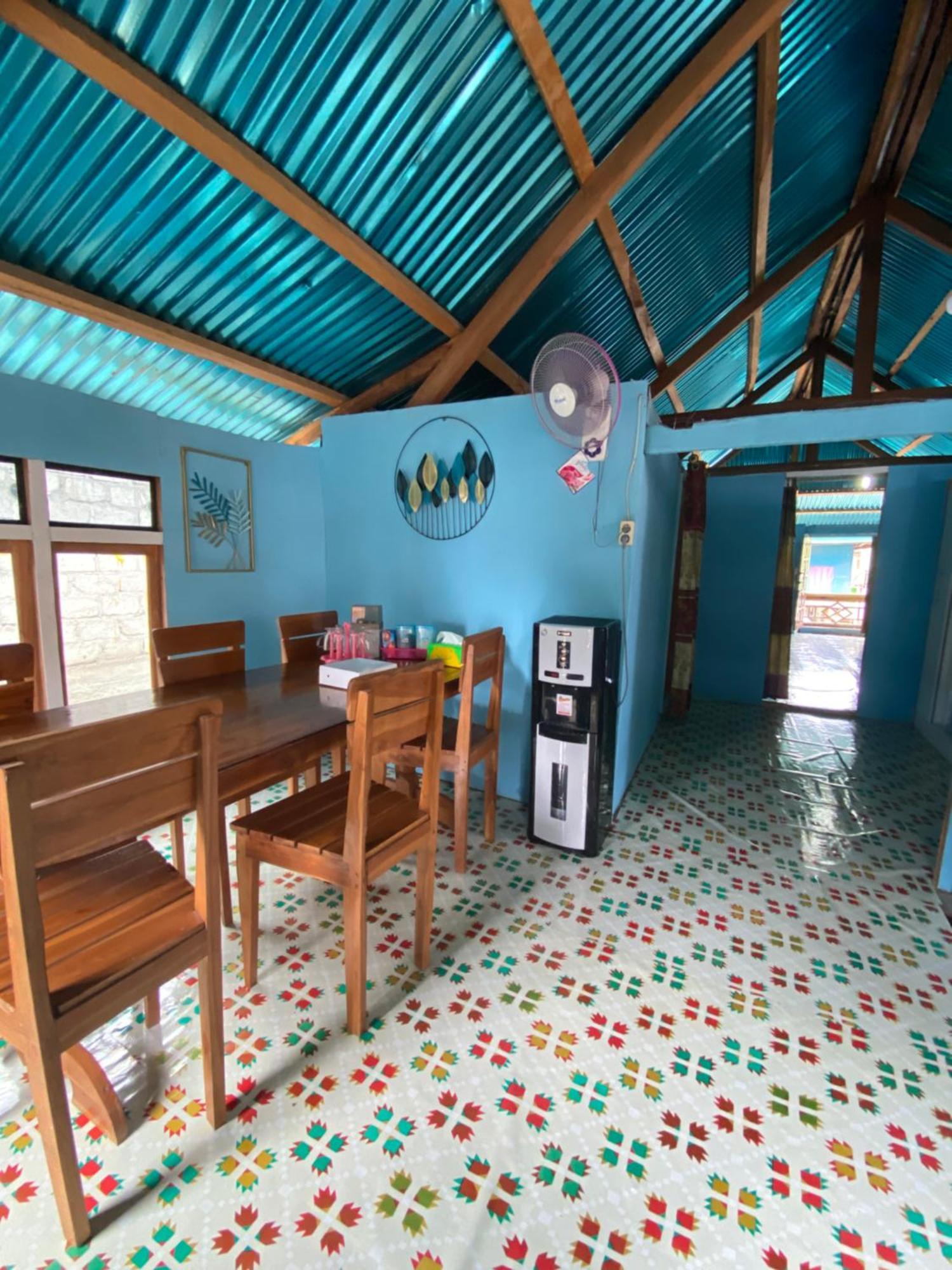 Dua Putri Komodo Homestay Kültér fotó